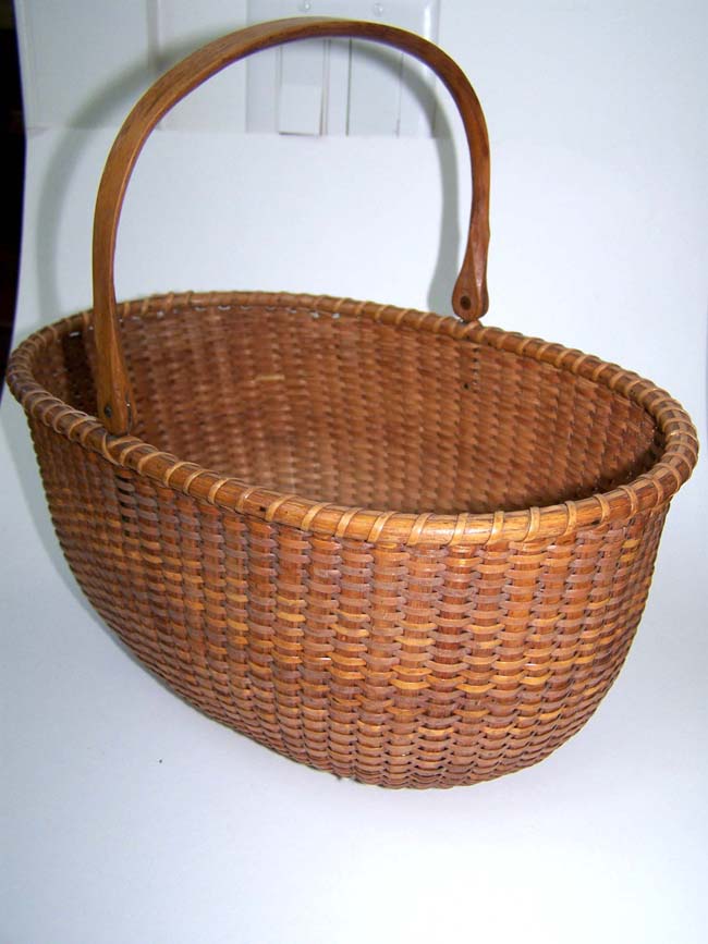 An exceptionally fine Oval Nantucket Basket made by William D. Appleton circa 1880-1890 — image 3